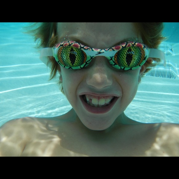 Meet your Posher, Angela - Picture 2 of 2